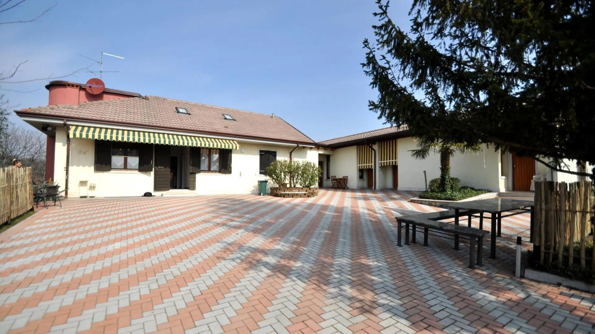 Agriturismo & Agricamping Serena Pastrengo 0*,  Italy